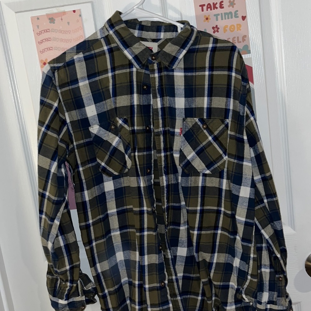 Levi flannel🩷